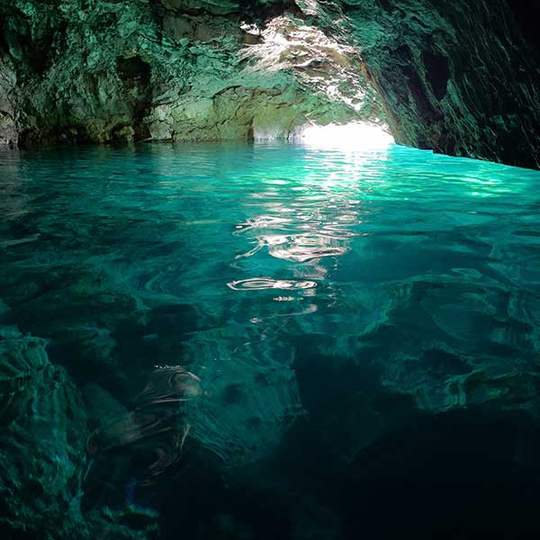 visite de la grotte bleue